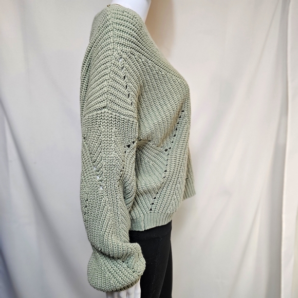 Moon & Madison Sage Green Chunky Knit V-Neck Sweater - Size L - Picture 2 of 6